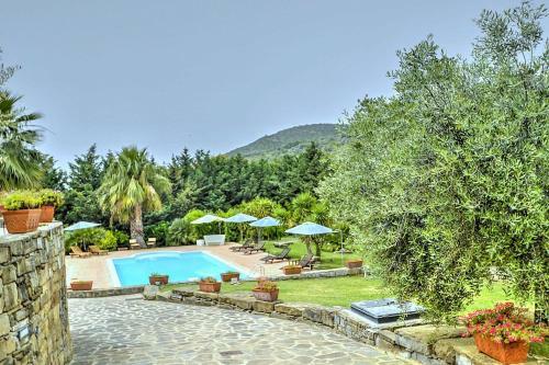 Santa Maria Villa Sleeps 4 Pool Air Con Wifi