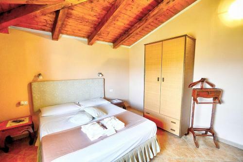 Alano Villa Sleeps 11 Air Con Wifi