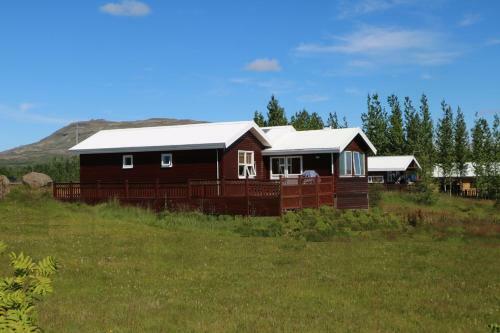 �thl�d Cottages