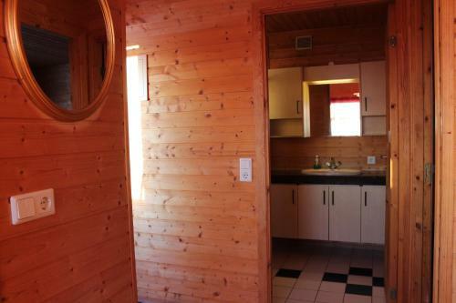 �thl�d Cottages