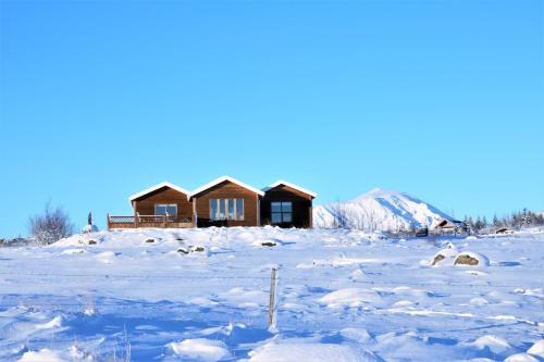 �thl�d Cottages