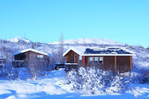 �thl�d Cottages