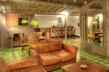 Villa West