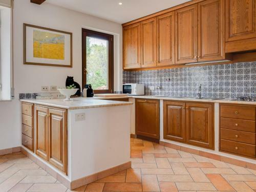 Inviting Farmhouse In San Venanzo With Garden