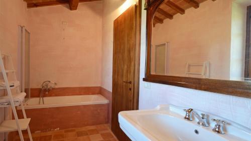 Villa Podere Pomasciano 10