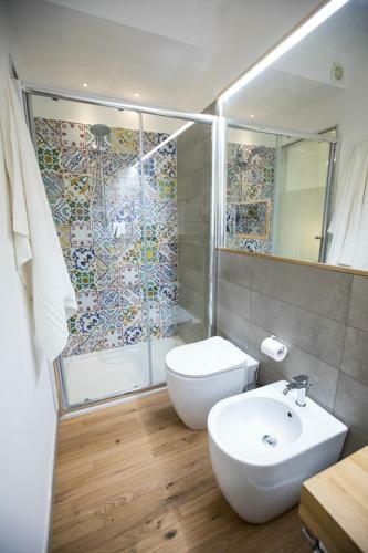 Hostal Acquar� Suite Rooms