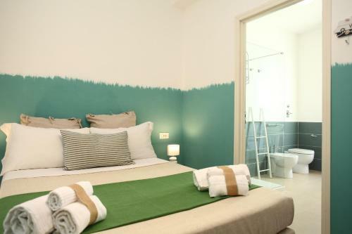 Hostal Beachside Rooms & Suites