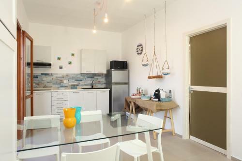 Hostal Beachside Rooms & Suites