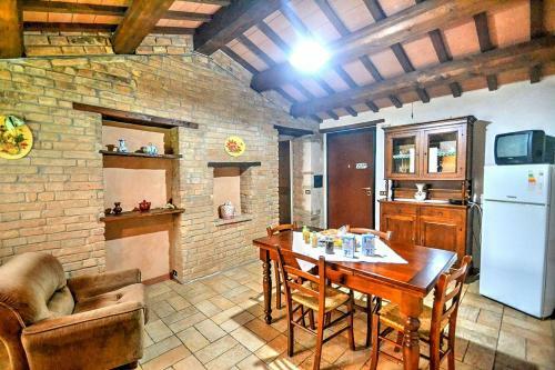 Zona Artigianale Callarella Villa Sleeps 4 Pool
