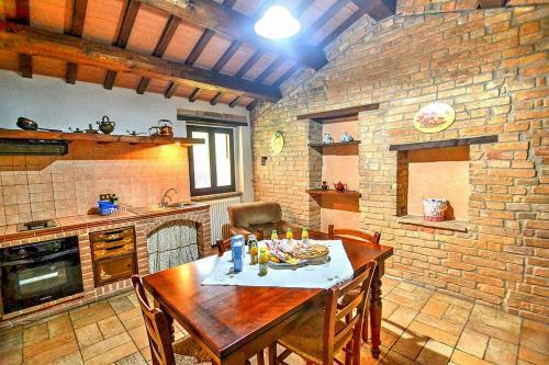 Zona Artigianale Callarella Villa Sleeps 4 Pool