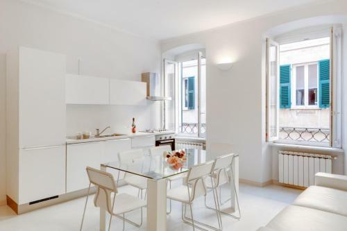 Sarzana White Apartment Nel Centro Storico