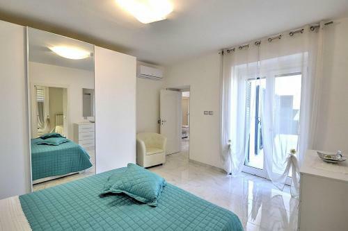 Scala Apartment Sleeps 6 Air Con Wifi