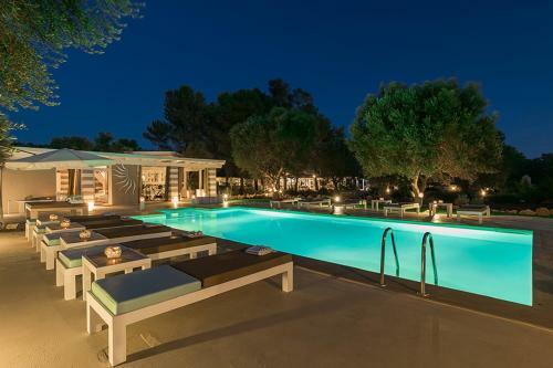 Villa In Sava Sleeps 17 With Pool Air Con And Wifi