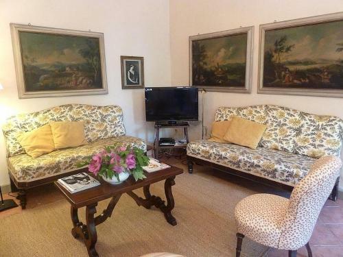Sermide Villa Sleeps 10 Pool Air Con Wifi