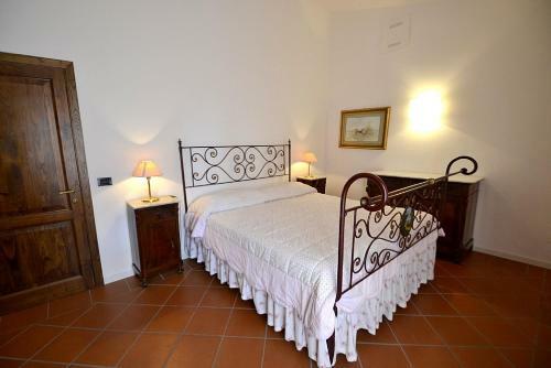 Siena Villa Sleeps 6 Pool Wifi