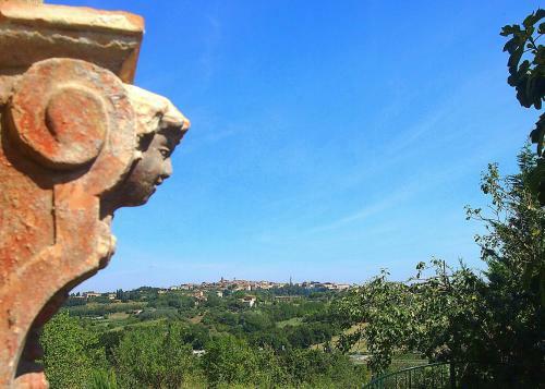 Apartamento Nell'antica Torre Di Fronte A Siena