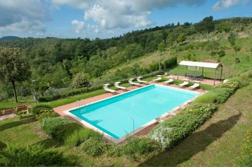 Fornoli Villa Sleeps 12 With Pool