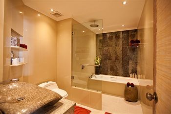 Hotel The Breezes Bali Resort & Spa