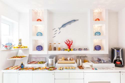 Hostal Sersale Suites