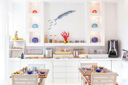 Hostal Sersale Suites