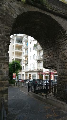 Hostal Sersale Suites