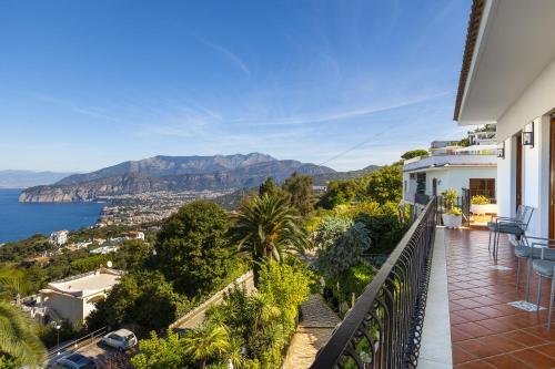 Amore Rentals - Villa Bianca 1