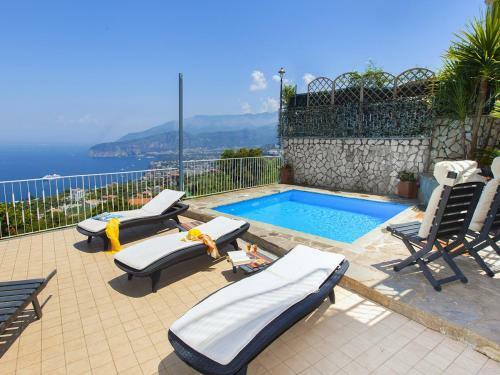 Priora Villa Sleeps 14 Pool Wifi