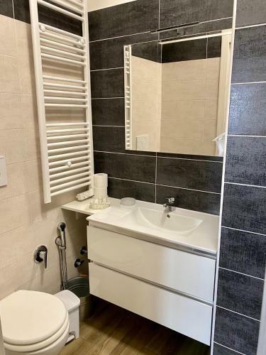 Hostal Caruso Rooms
