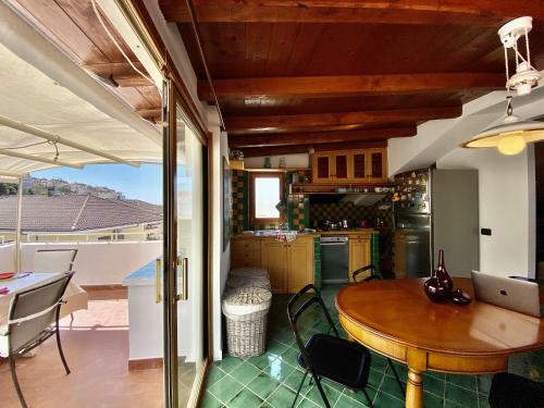 Apartamento Holidaycasa Robert - Attico Vista Mare