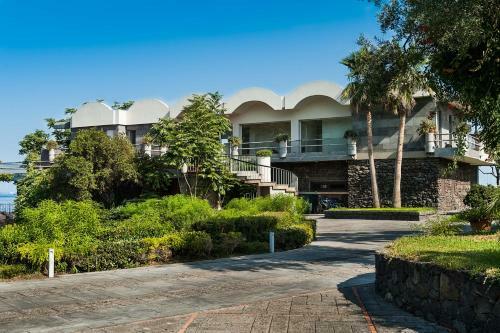 Stazzo Apartment Sleeps 3 With Pool Air Con And Wifi