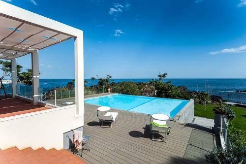 Stazzo Apartment Sleeps 3 With Pool Air Con And Wifi