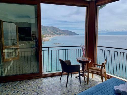 Apartamento A Picco Sul Mare