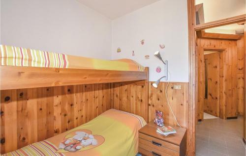 Three-bedroom Apartment In Teglio (so)