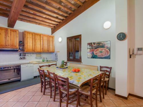 Spacious Villa In Tavullia With Swimming Pool