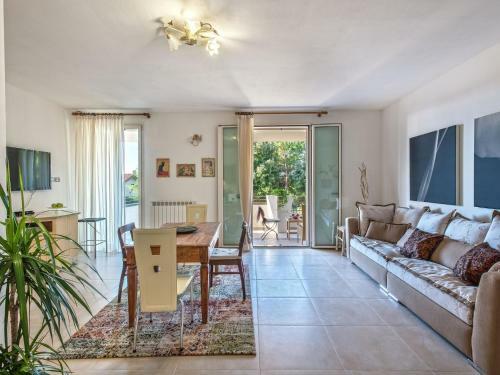 Spacious Villa In Tavullia With Private Swimming Pool