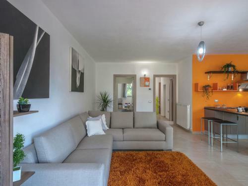 Plush Villa Apartment In Tavullia With Jacuzzi