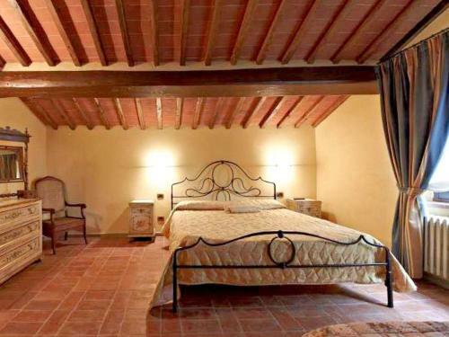 Sunny Tuscan Cottage On Pratomagno Mountain With Orchards