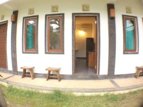 Hostal Ayu Guest House