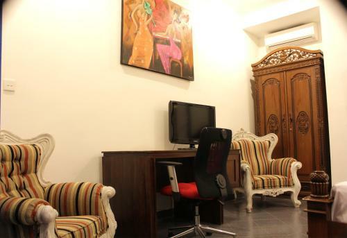 Hostal Ayu Guest House