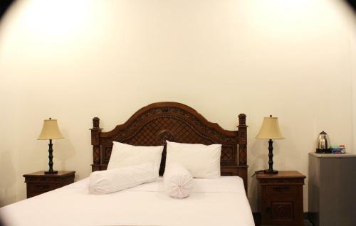 Hostal Ayu Guest House