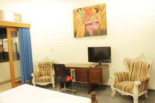 Hostal Ayu Guest House
