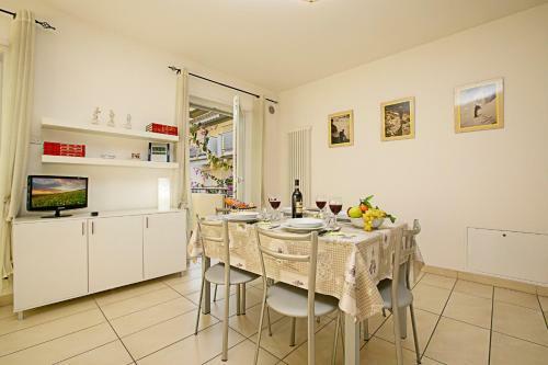 Torbole Relax, Pool & Balcony Apartment