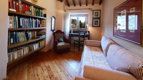 Villa Hostal De Todi 12