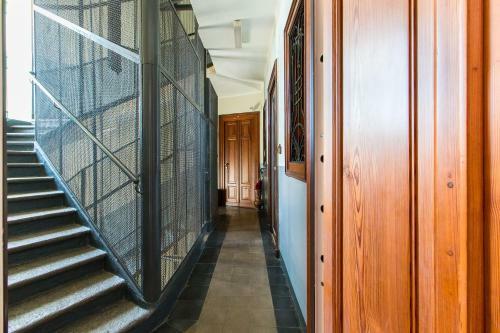 Pozzo Strada Bright Apartment - With Balconies