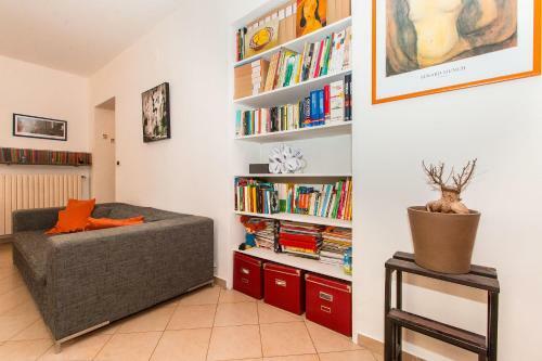 Vanchiglietta Roomy Apartment