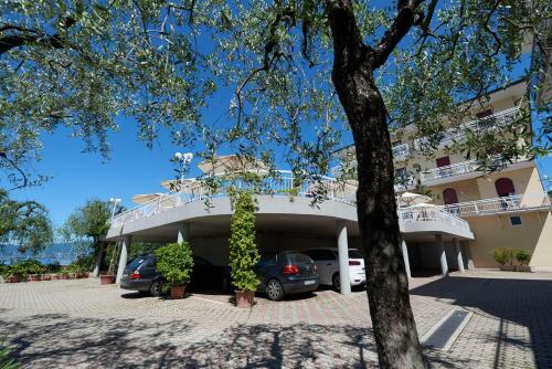 Hotel Benacus Torri Del Benaco