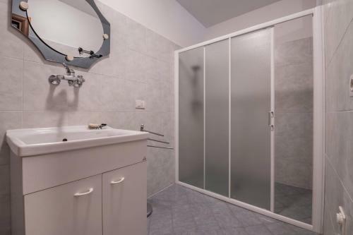Apartment Loretta In Villa Fiore