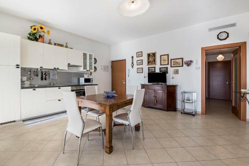 Apartment Loretta In Villa Fiore
