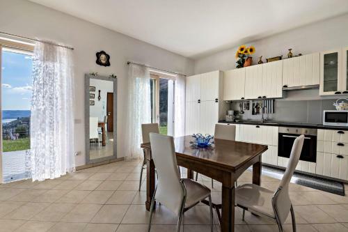 Apartment Loretta In Villa Fiore