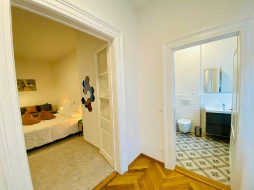 Hostal Crops City Stay
